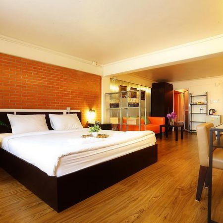 Baan Saladaeng Boutique Guesthouse Бангкок Екстер'єр фото