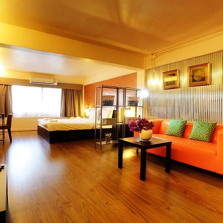 Baan Saladaeng Boutique Guesthouse Бангкок Екстер'єр фото