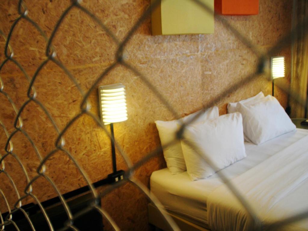 Baan Saladaeng Boutique Guesthouse Бангкок Номер фото