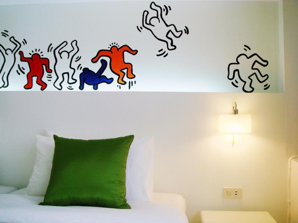 Baan Saladaeng Boutique Guesthouse Бангкок Номер фото