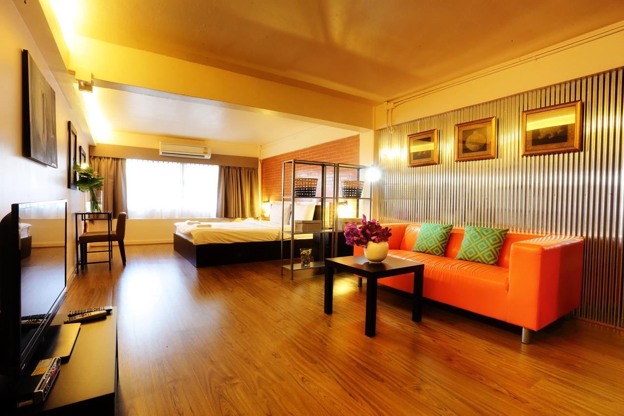 Baan Saladaeng Boutique Guesthouse Бангкок Екстер'єр фото